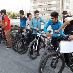 برپایی مسابقه دوچرخه سواری به مناسبت هفته برگزاری برنامه های ورزشی در اتحادیه های انجمن اسلامی